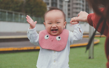 Winco手作 X 目目傳情圍兜兜