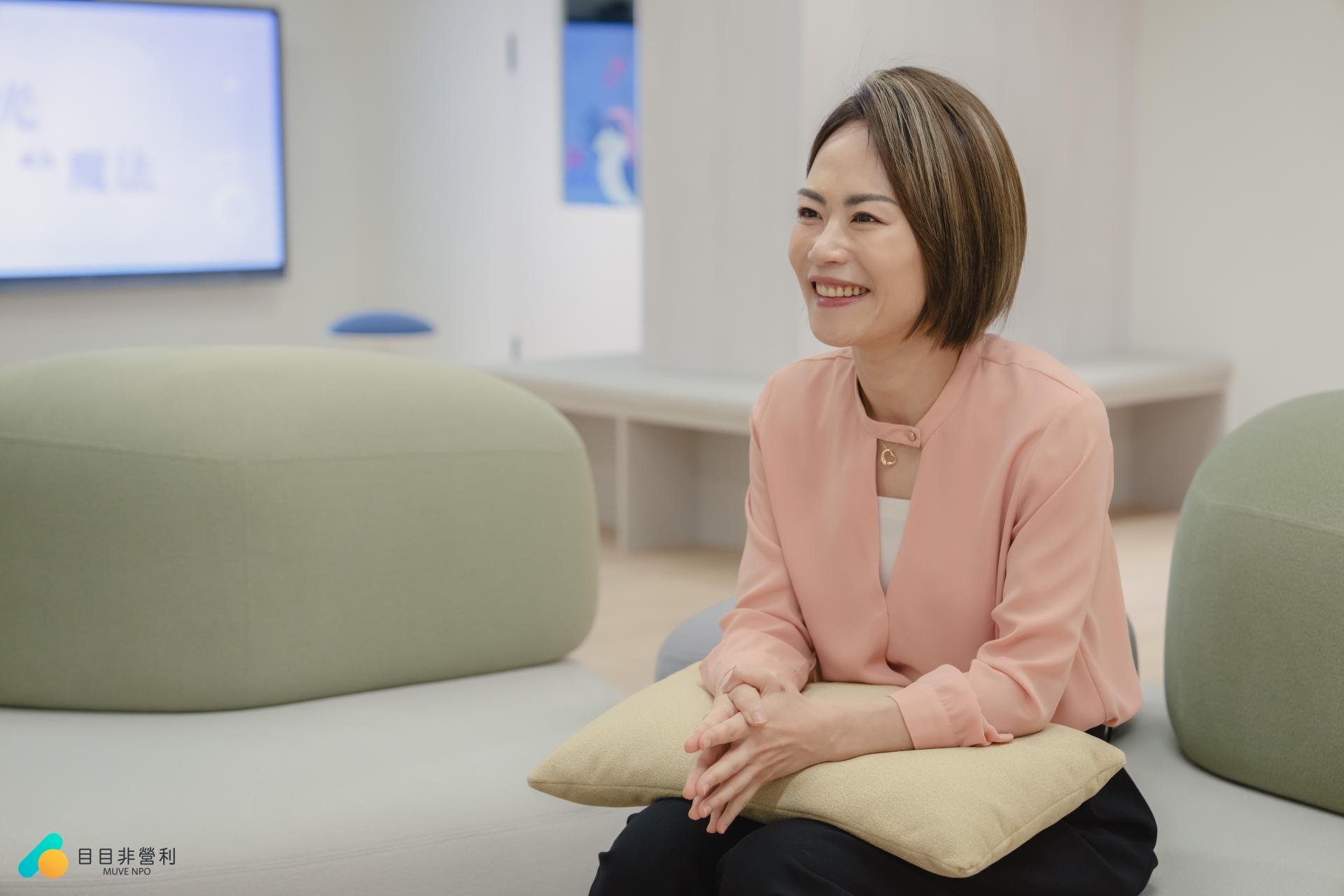 vivo台灣陳怡婷總經理來到目目眼動教室，觀賞《目目影像紀錄的起點》，分享內心所感。