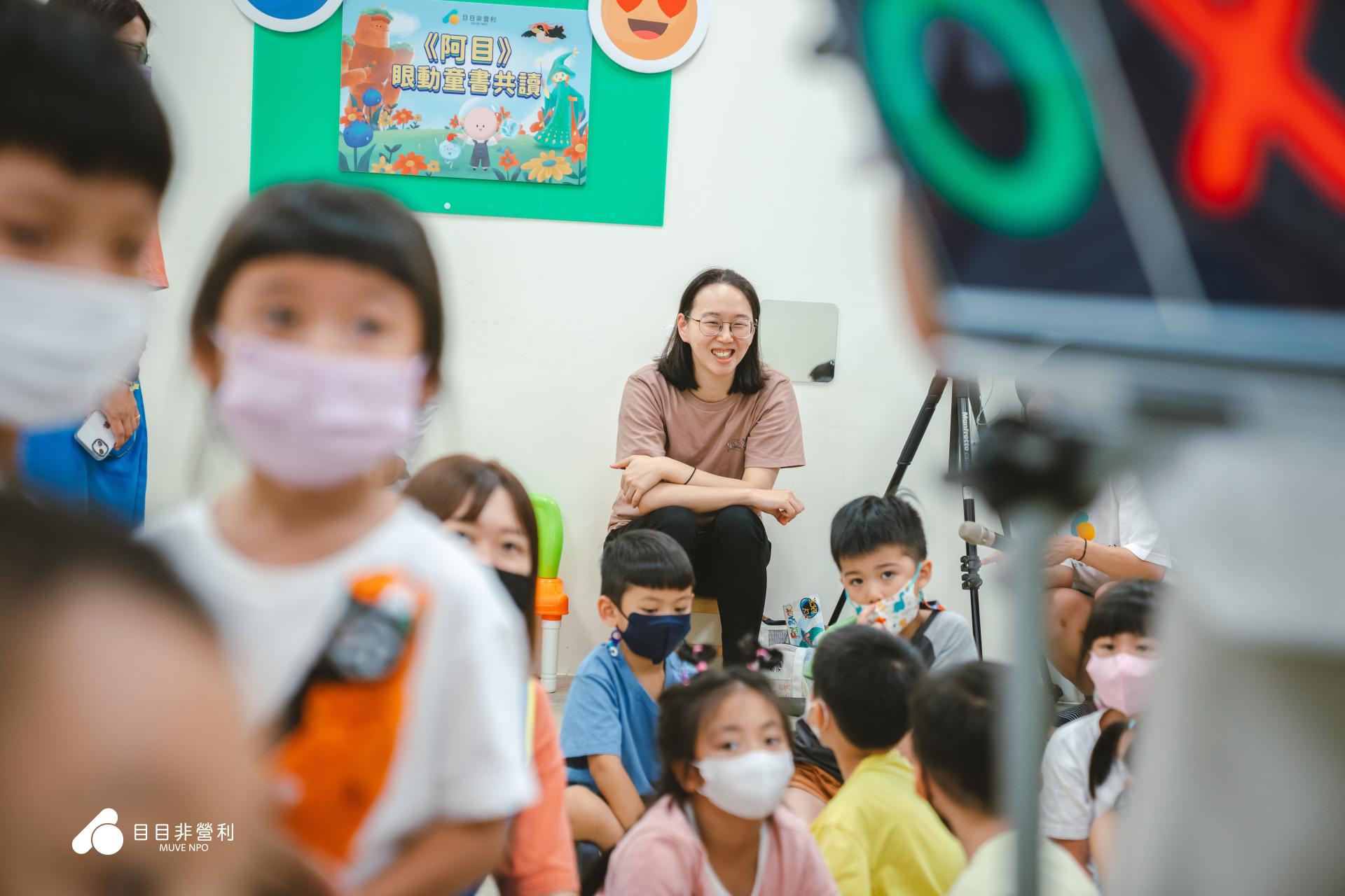 小學員郭益全家人也一同參與共讀活動，小目友們的每一次「等待」都讓郭益媽媽非常感動。